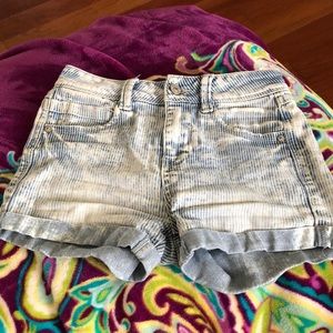 Girls stripped jean shorts